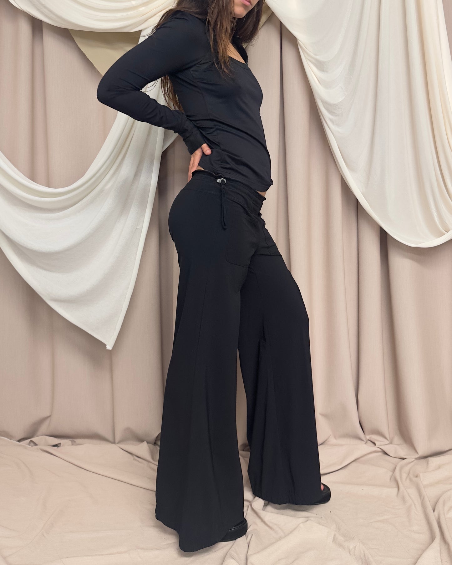 WIDE LEG PLEATED UTILITARIAN TROUSERS by Marithé + François Girbaud