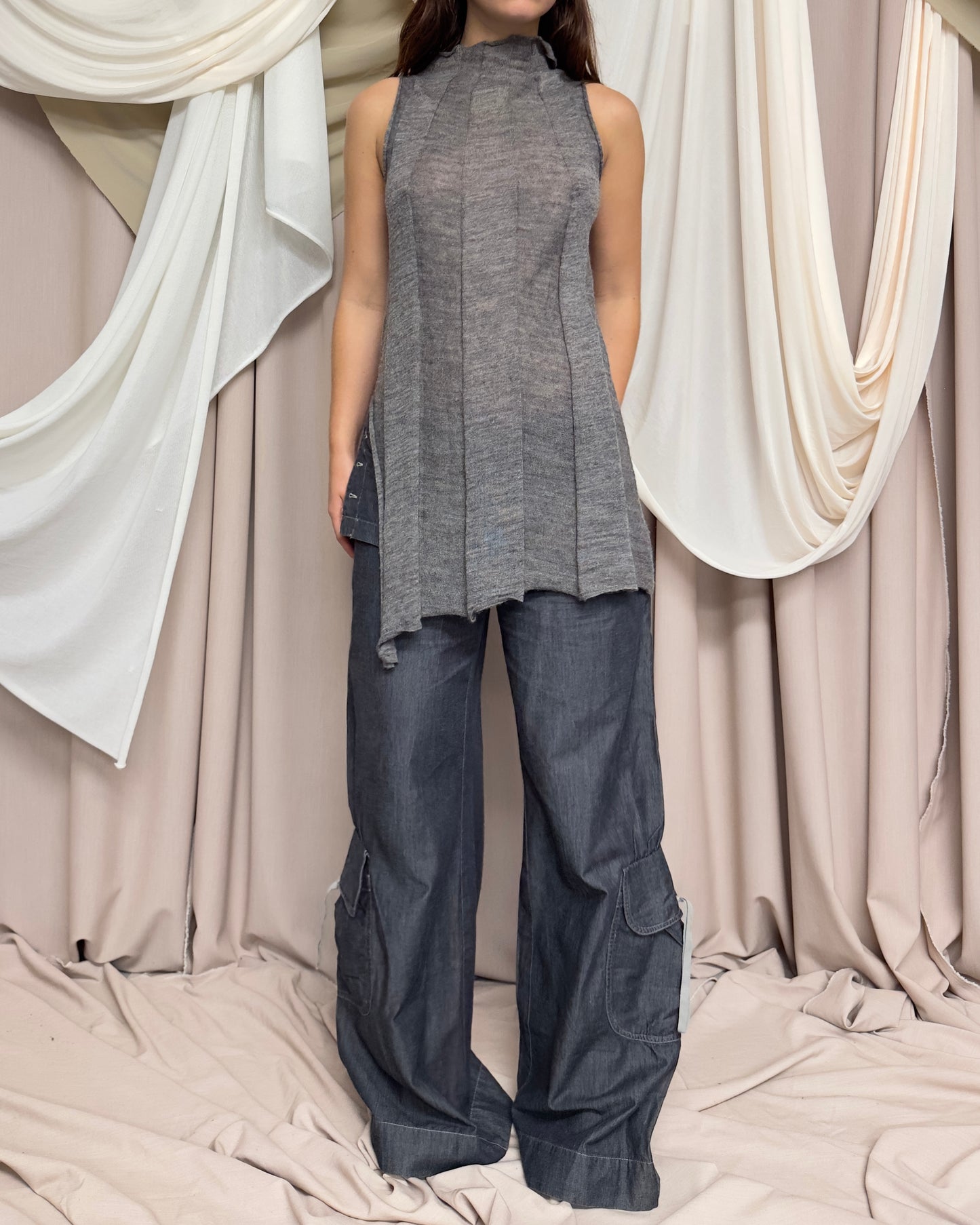 GREY LIGHTWEIGHT LONGLINE KNIT VEST by Sarah Pacini