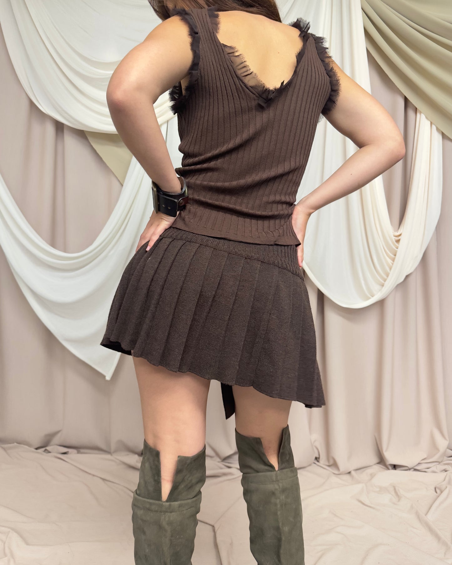SOFT RIBBED V-NECK VEST WITH DISTRESSED SILK TRIM