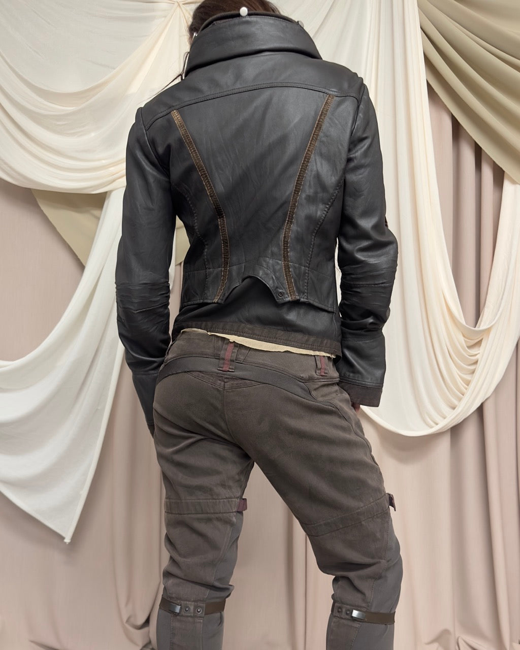 BROWN LEATHER 'BONDAGE' UTILITY STRAP COAT BY MARITHÉ + FRANÇOIS GIRBAUD