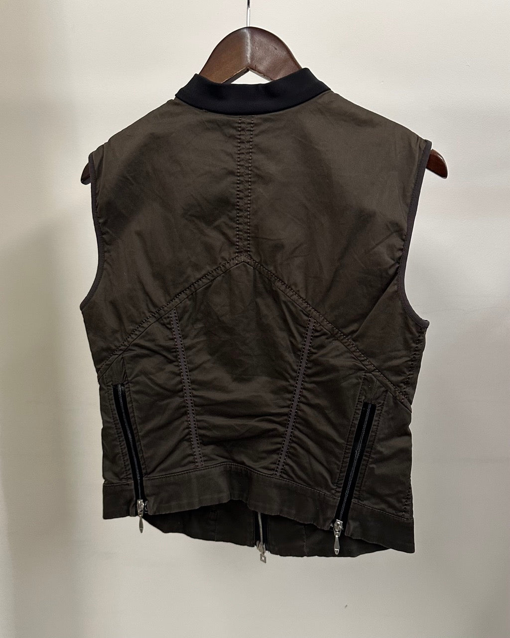 UTILITY VEST by Marithé + François Girbaud