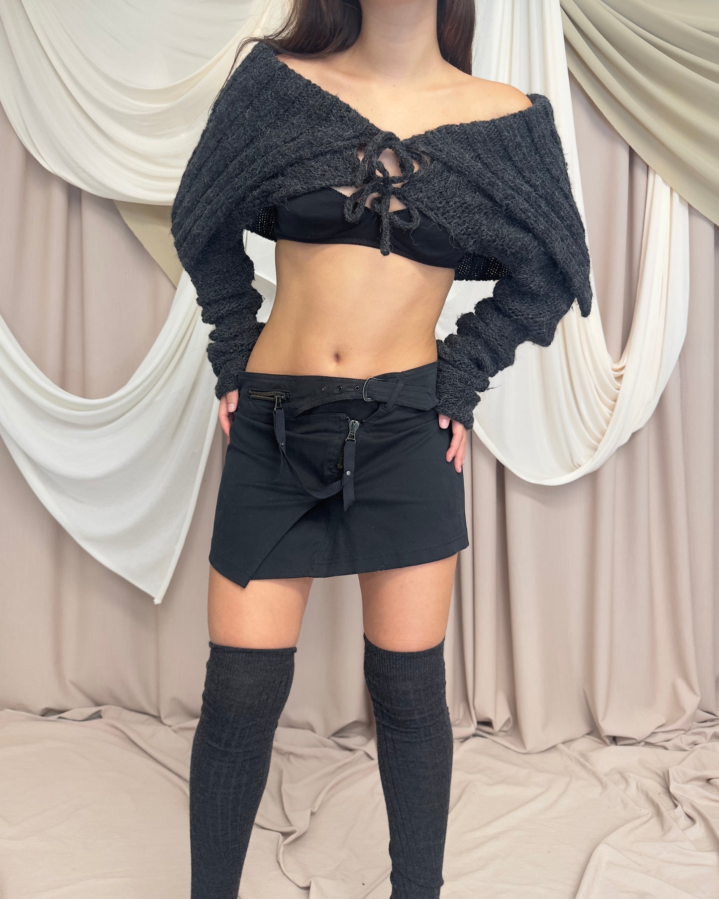 GREY OFF SHOULDER CROPPED KNIT SHRUG by Sarah Pacini