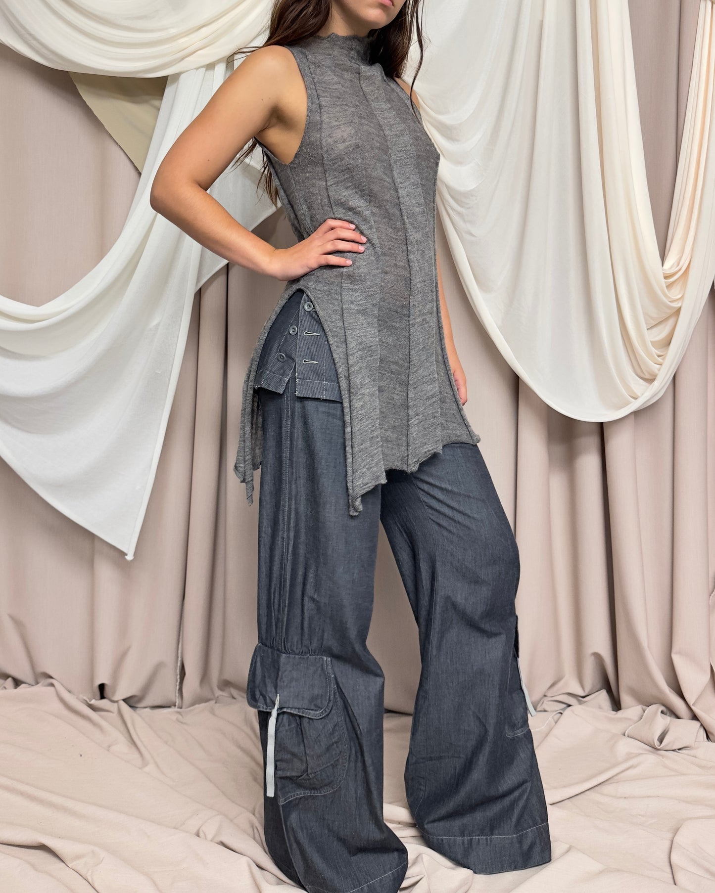 GREY LIGHTWEIGHT LONGLINE KNIT VEST by Sarah Pacini