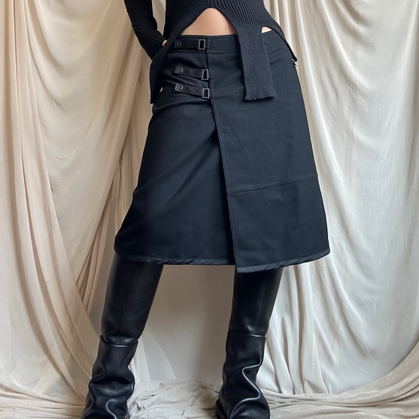 BLACK WOOL UTILITY MIDI SKIRT by Prada