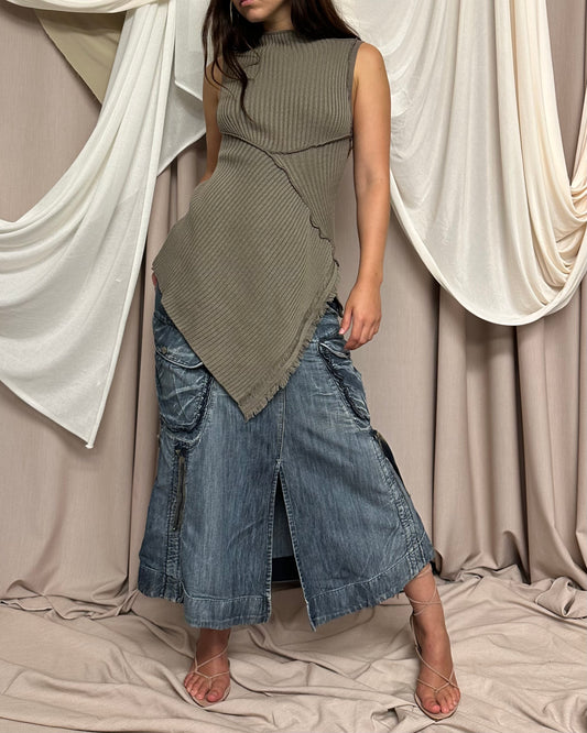 BACKLESS HIGH NECK VEST WITH DISTRESSED ASYMMETRICAL HEMLINE by Cop Copine