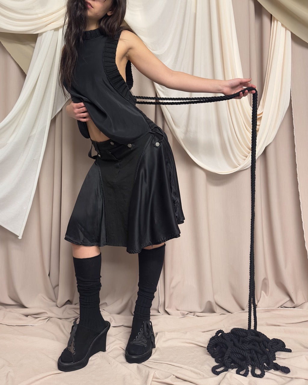 BLACK BI-MATERIAL MIDI SKIRT