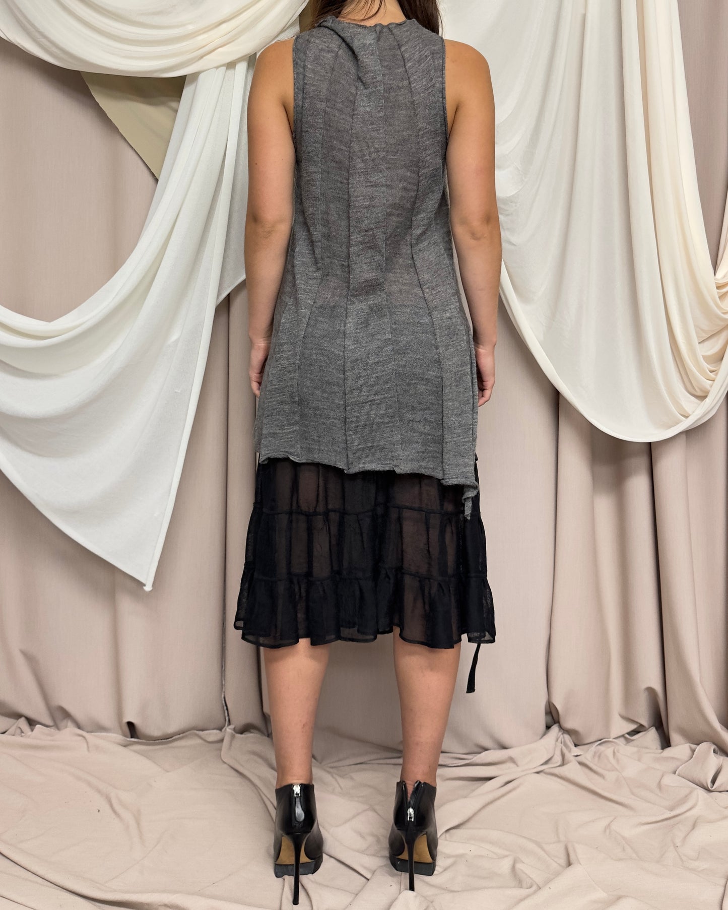 GREY LIGHTWEIGHT LONGLINE KNIT VEST by Sarah Pacini