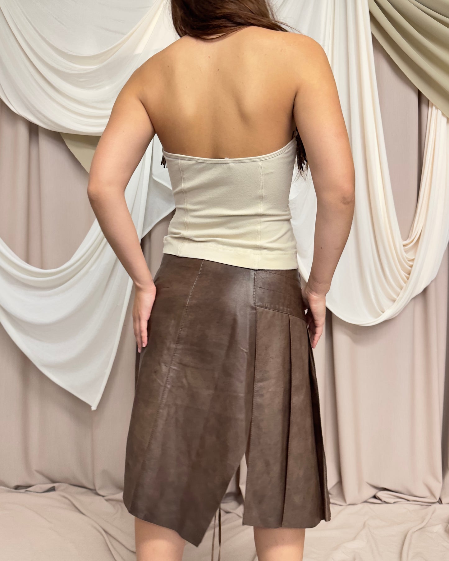 CREAM BANDEAU WITH UNIQUE WOODEN APPLIQUÉ TRIM