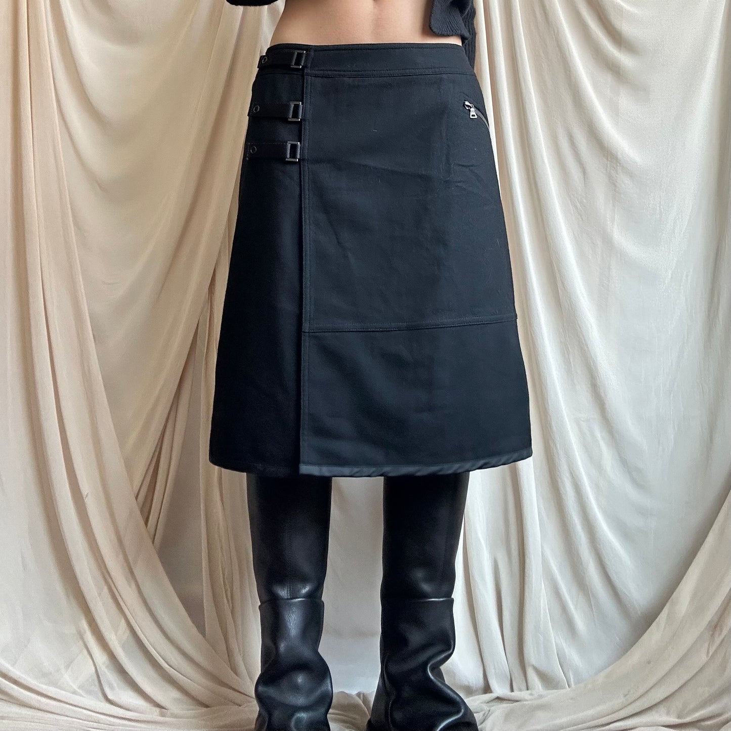 BLACK WOOL UTILITY MIDI SKIRT by Prada