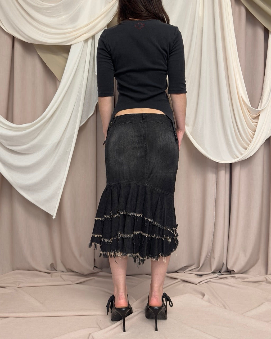 GREY DENIM SKIRT WITH RUFFLE TRIM by Plein Sud