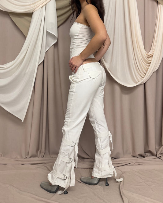 WHITE JEANS WITH UTILITARIAN BUCKLE DETAILS AND SILVER HARDWARE