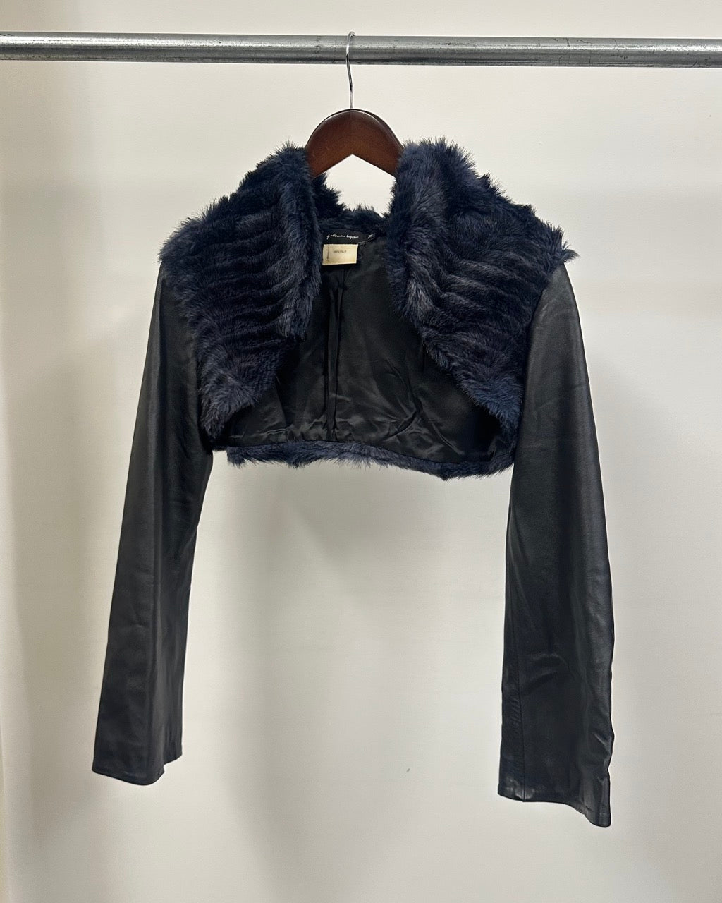 BLACK LEATHER SHRUG by Fatima Lopes
