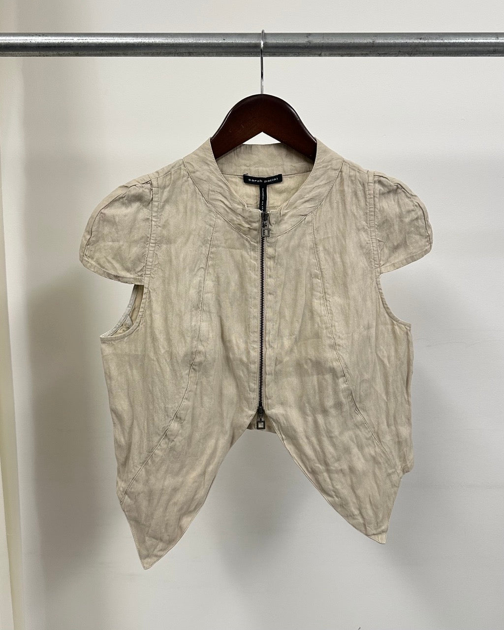 CROPPED ASYMMETRIC SLEEVELESS JACKET by Sarah Pacini