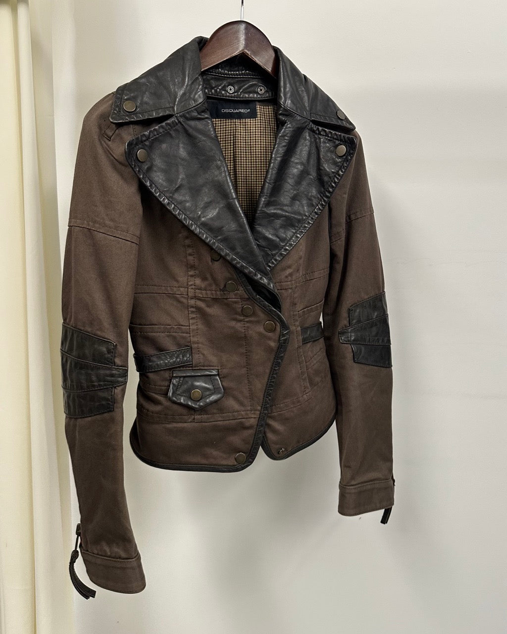 DISTRESSED SCULPTED JACKET WITH LEATHER ACCENTS by Dsquared2