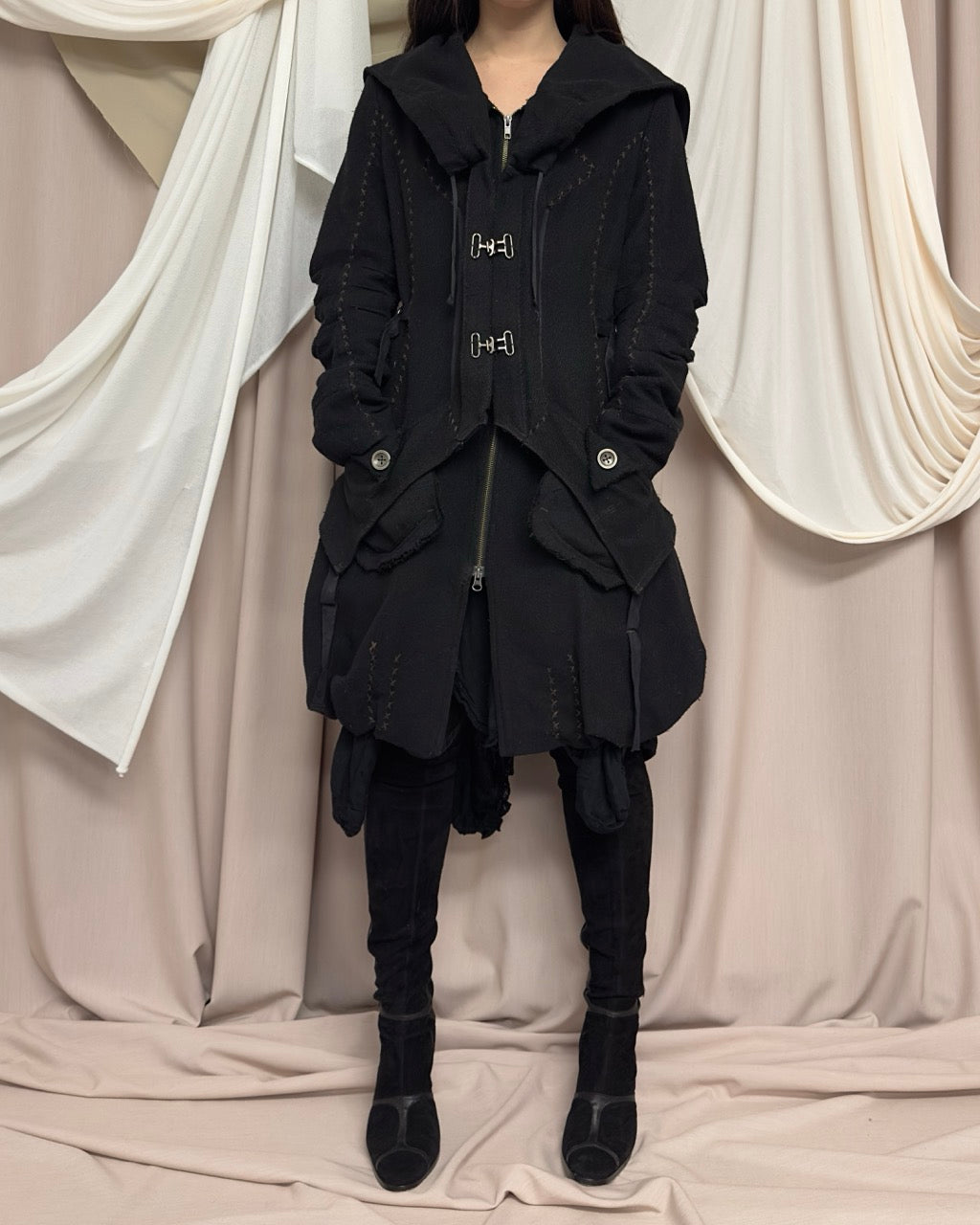 BLACK AVANT GARDE HOODED COMBAT COAT by Et Compagnie