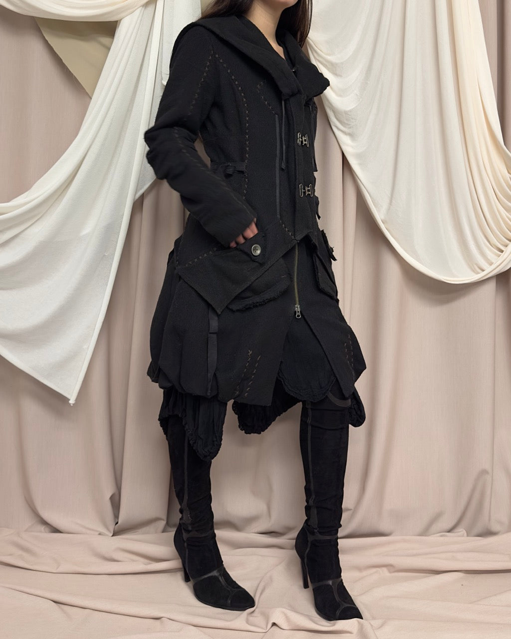 BLACK AVANT GARDE HOODED COMBAT COAT by Et Compagnie