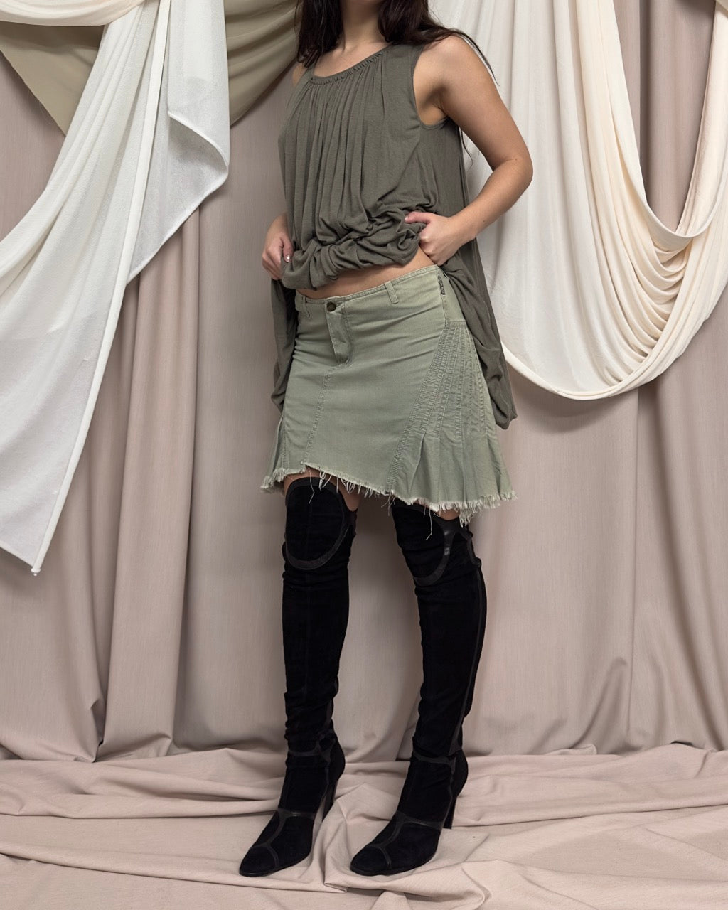 PALE GREEN DISTRESSED DENIM SKIRT by Plein Sud