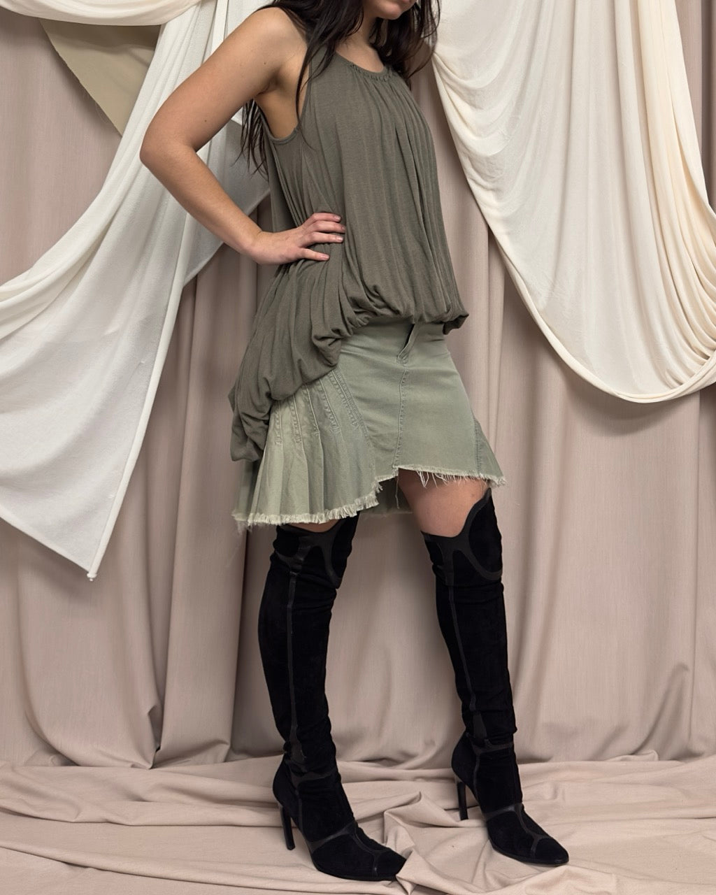 PALE GREEN DISTRESSED DENIM SKIRT by Plein Sud