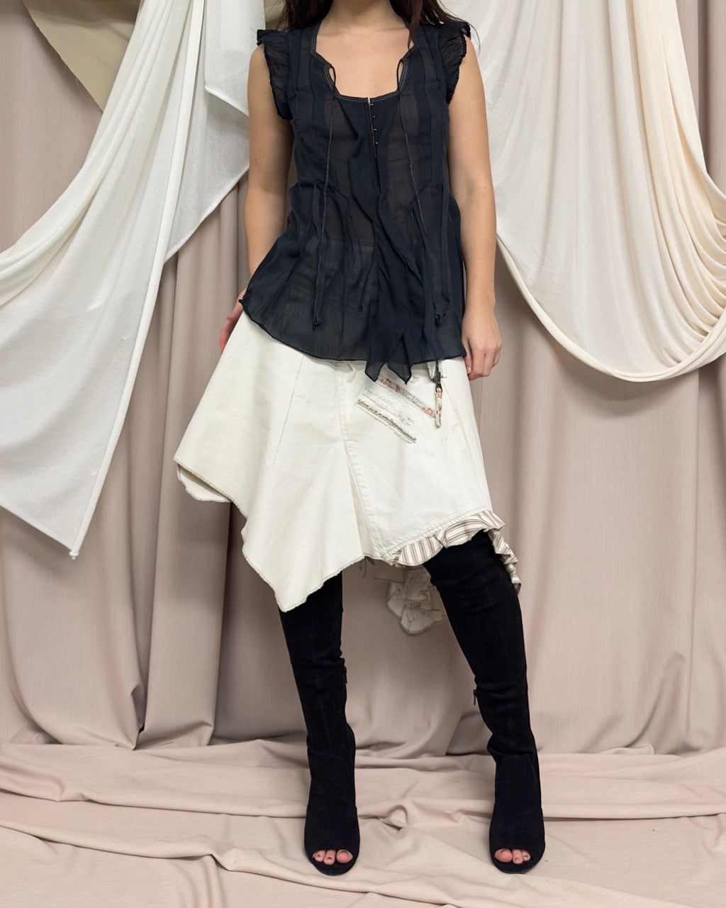 CREAM ASYMMETRIC SKIRT by Marithé + François Girbaud