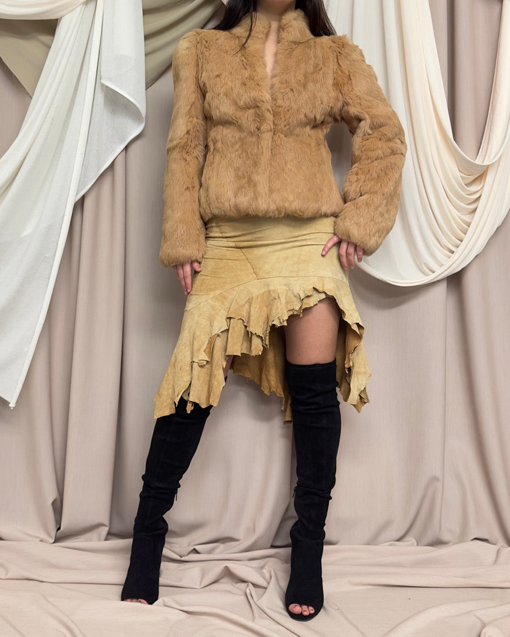 VINTAGE BEIGE FUR COAT