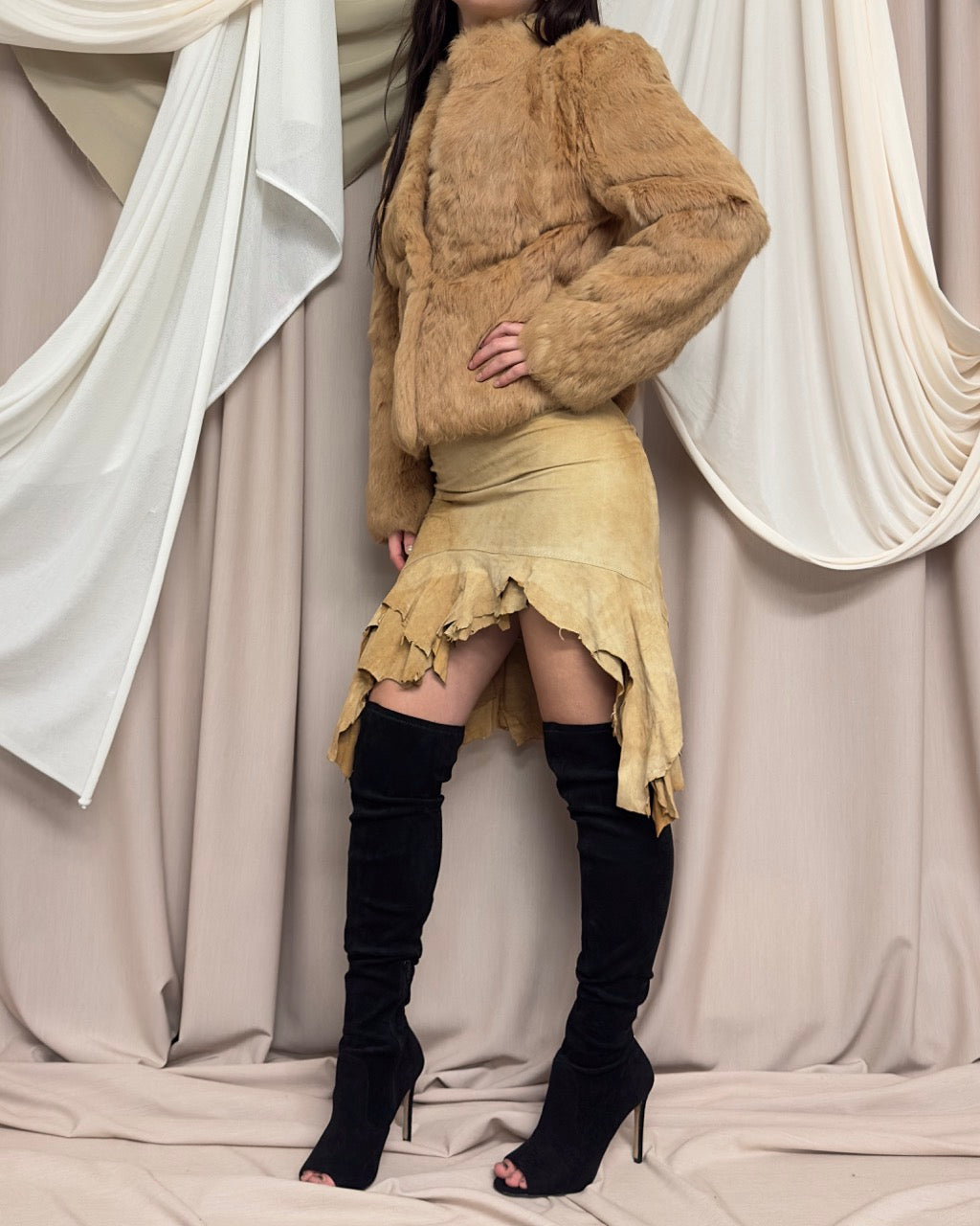 VINTAGE BEIGE FUR COAT