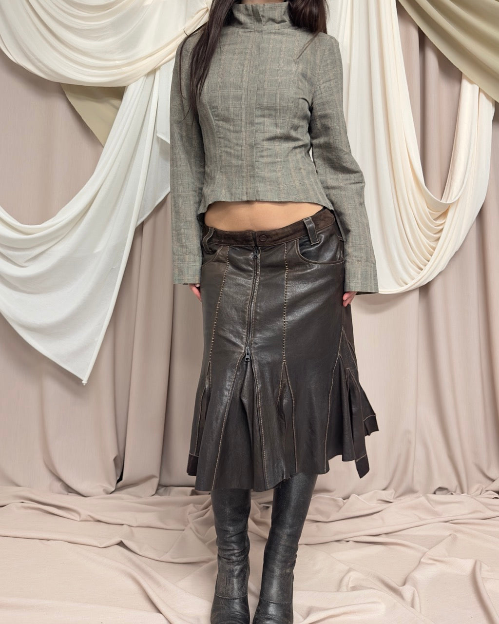 PANELLED BROWN LEATHER SKIRT WITH FLARED SILHOUETTE by Et Compagnie