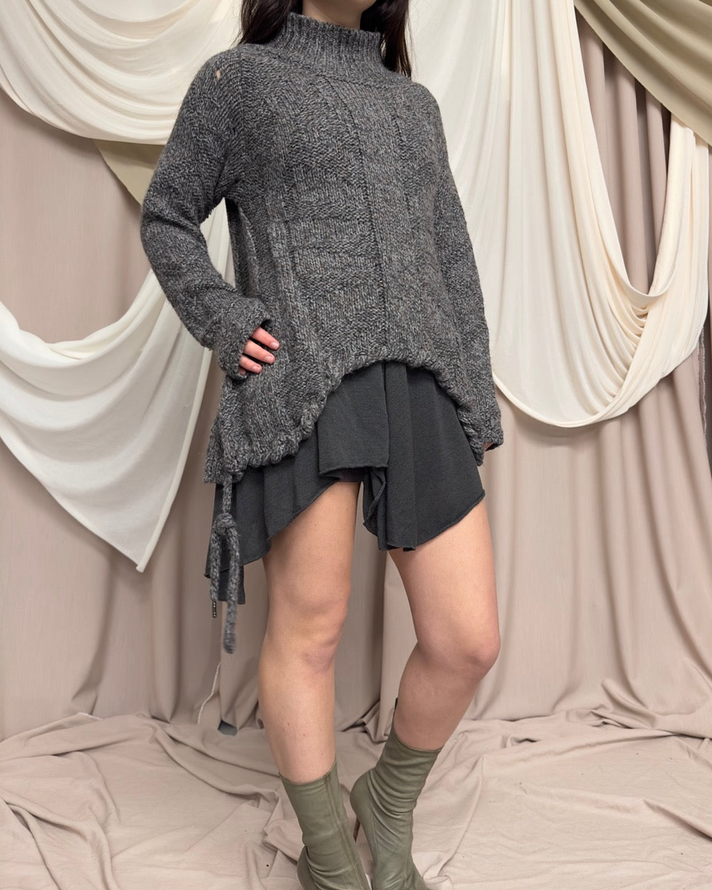 KNIT JUMPER WITH CURVED HEMLINE by Marithé + François Girbaud
