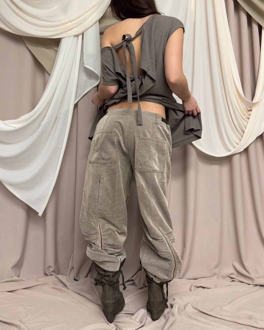CORD BARREL TROUSERS by Marithé + François Girbaud